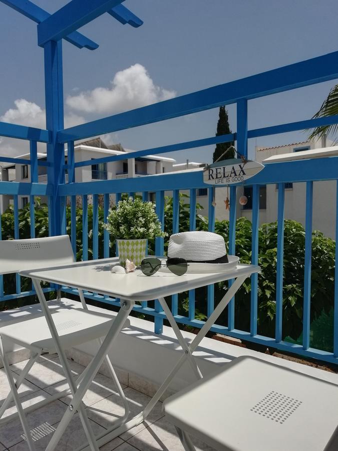 بافوس Ocean Blue Apartments المظهر الخارجي الصورة